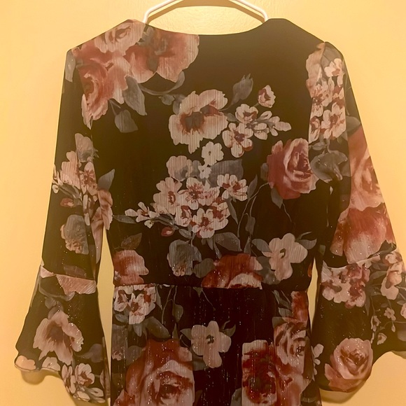 L/M Rosy Summer Dress V Neck Bell Sleeve two third A-Style ties on Waist - Picture 13 of 15